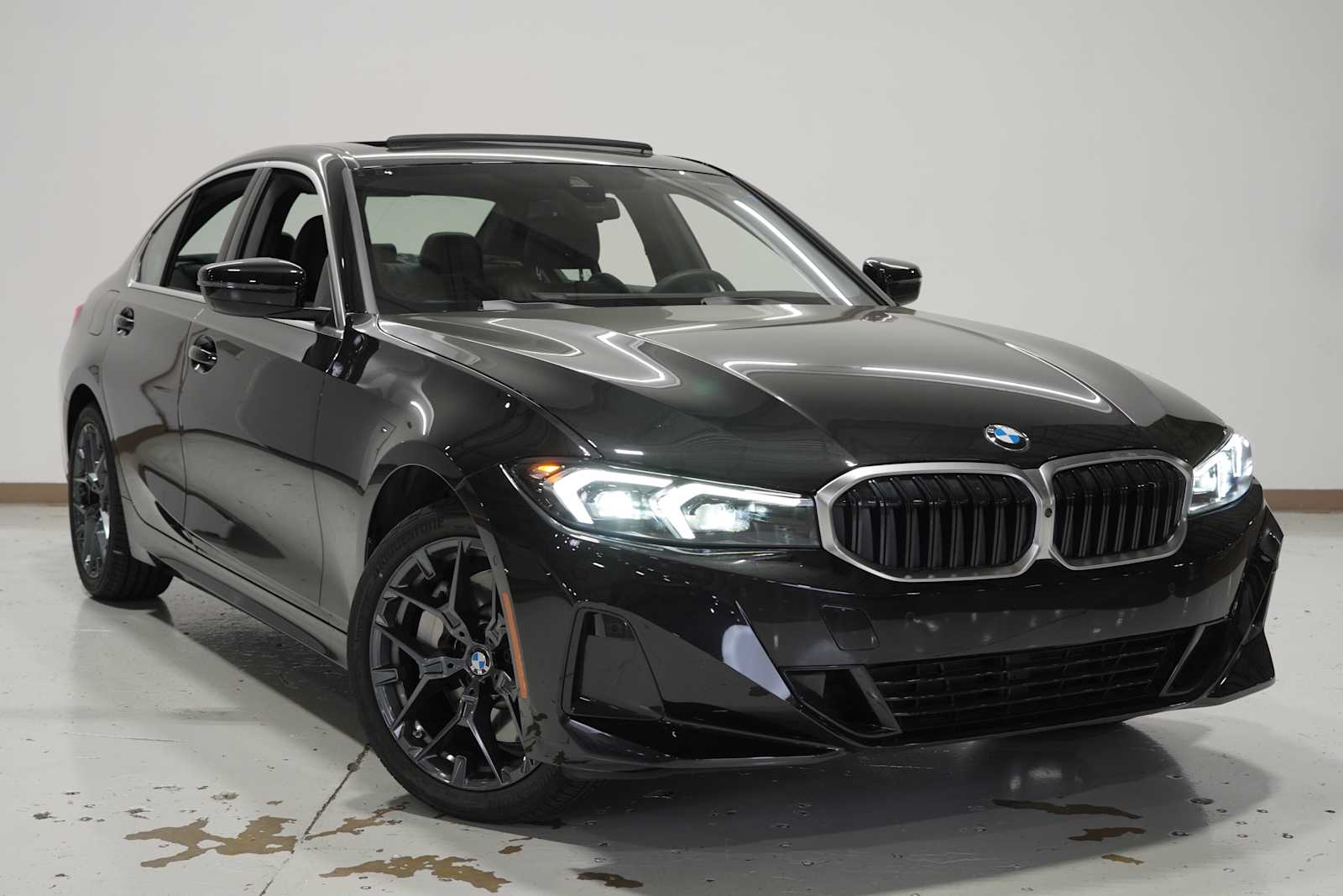 2025 Bmw 330i photo 3