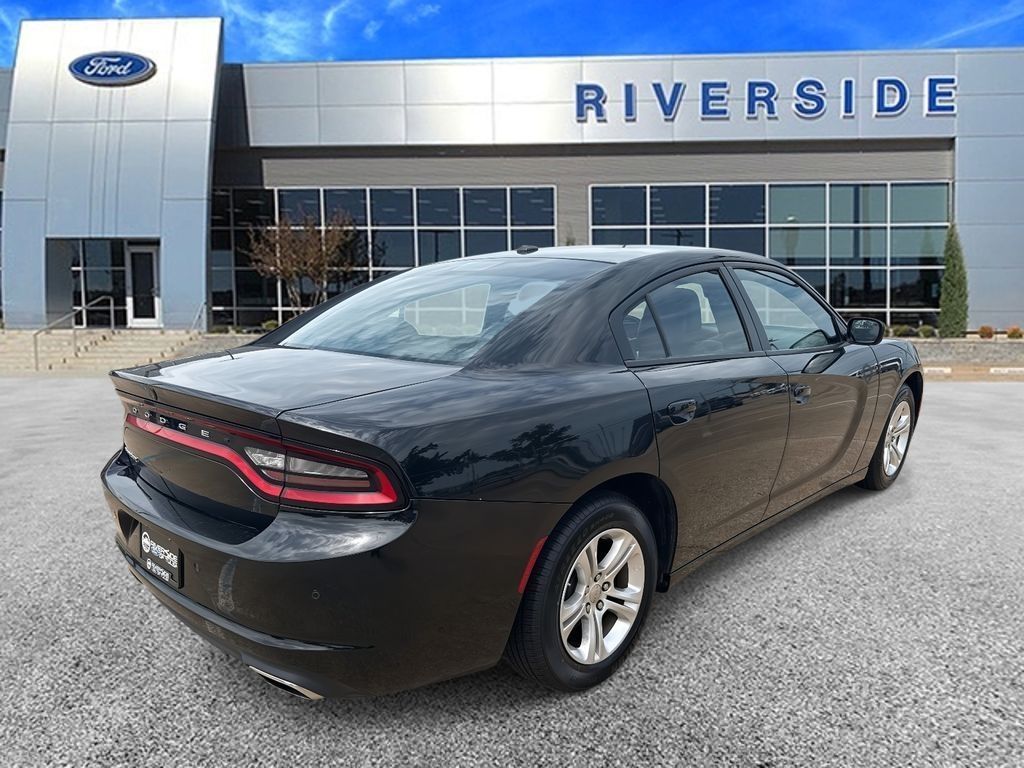 2022 Dodge Charger SXT photo 3