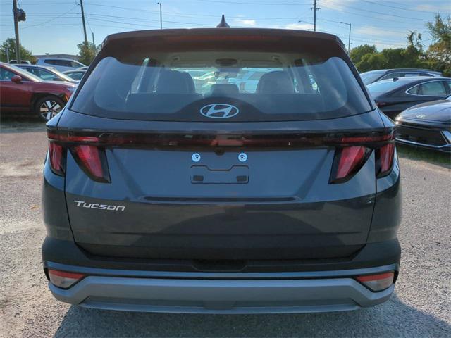 2025 Hyundai Tucson SE photo 3