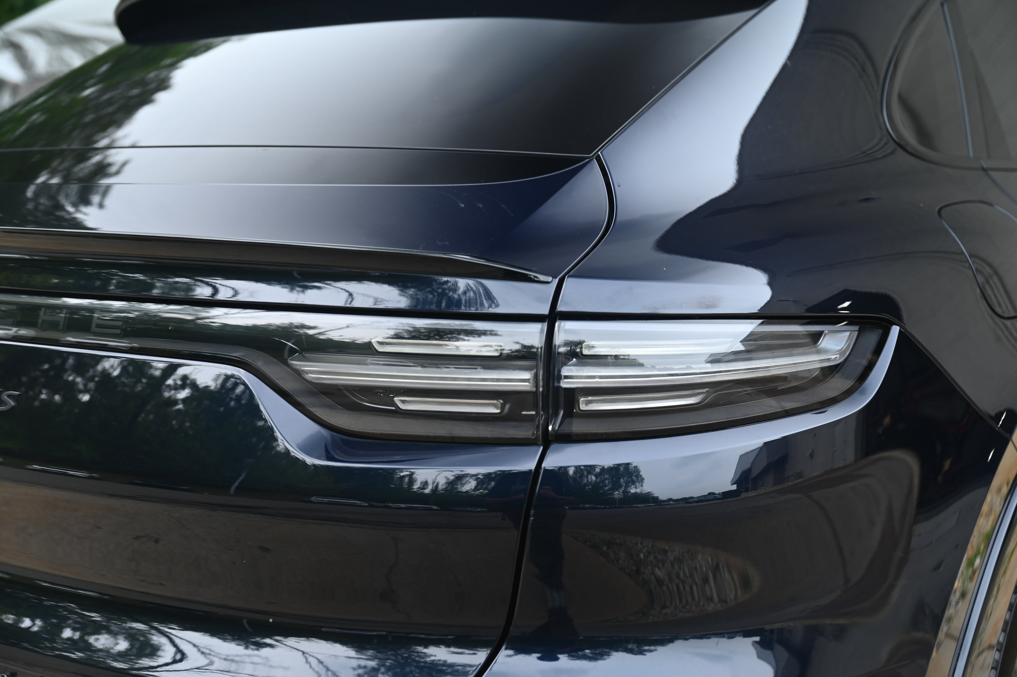 2021 Porsche Cayenne GTS Coupe photo 8