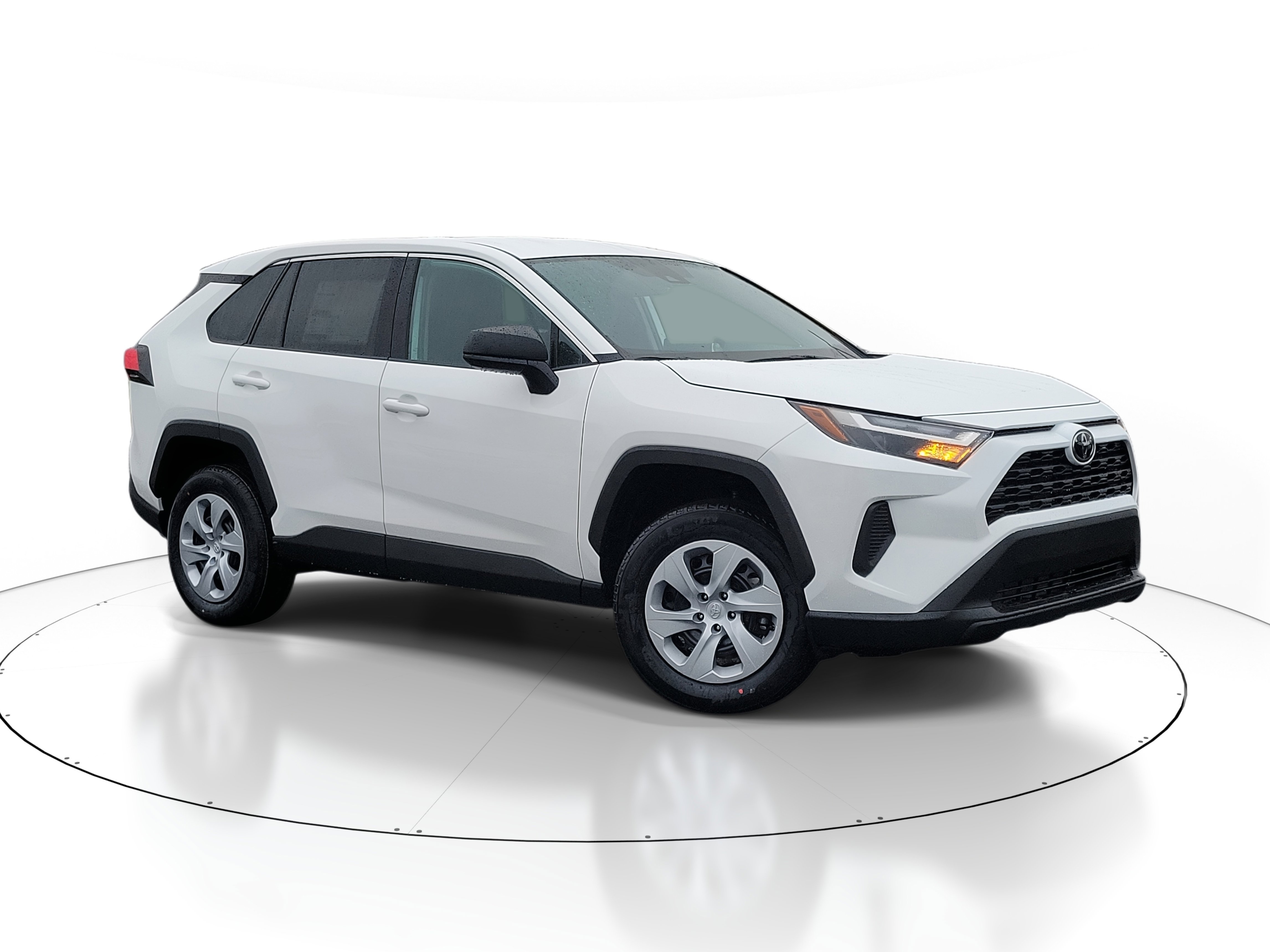 2025 Toyota RAV4 LE's photo