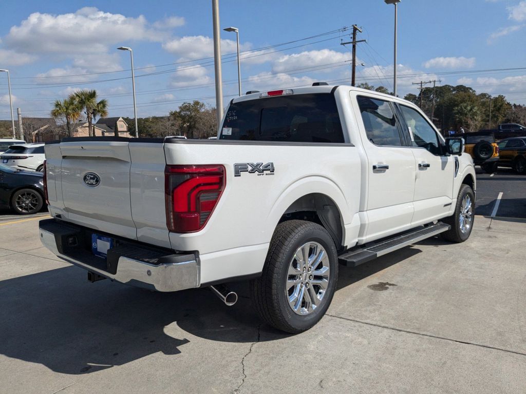 2025 Ford F-150 Lariat photo 3