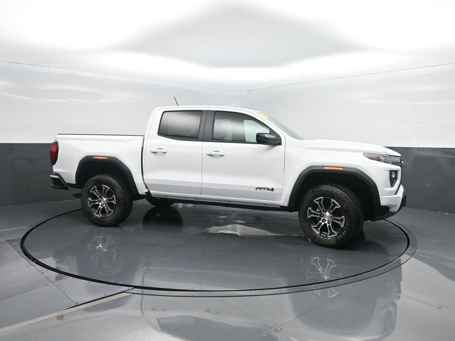 2025 Gmc Canyon AT4 photo 3