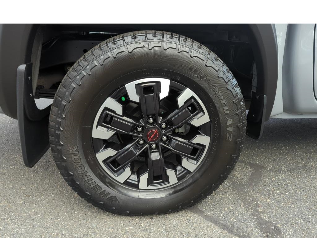 2023 Nissan Frontier PRO-4X photo 9