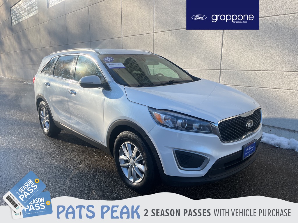 2018 Kia Sorento LX's photo