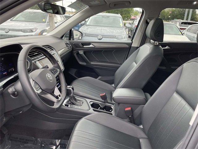 2024 Volkswagen Tiguan SE Wolfsburg Edition photo 18