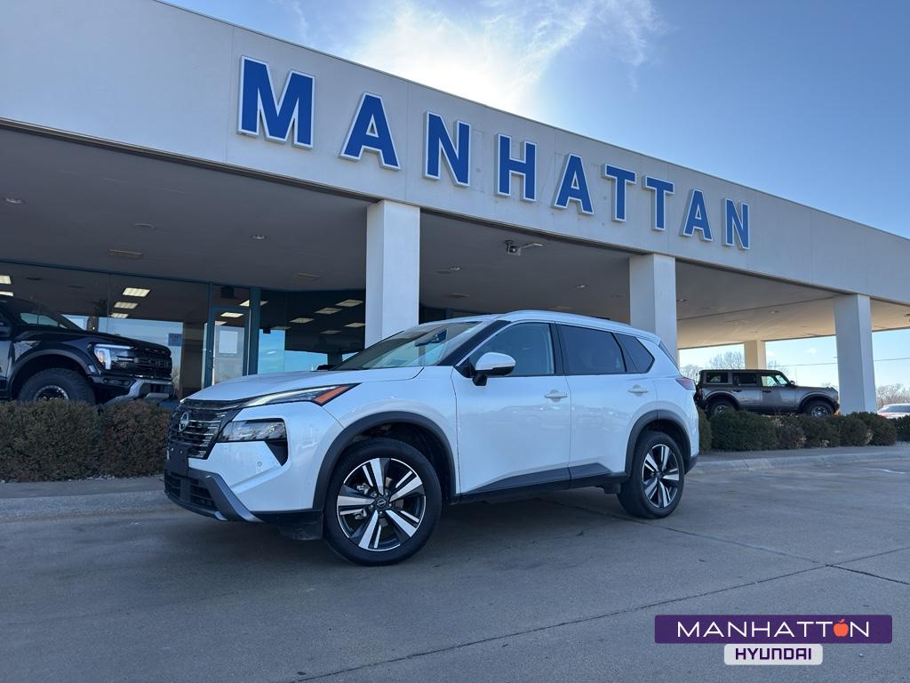 2024 Nissan Rogue SL's photo