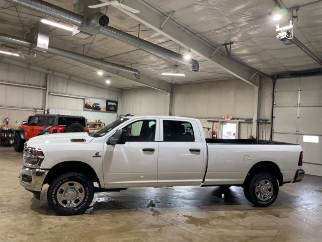 2025 Ram 2500 Tradesman photo 3