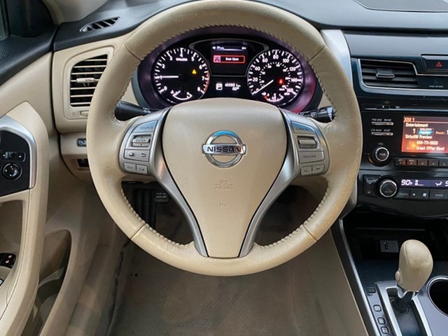 2013 Nissan Altima 2.5 SV photo 7