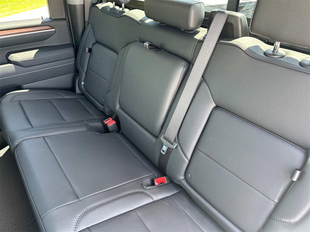 2025 Gmc Sierra 2500 HD Denali photo 11