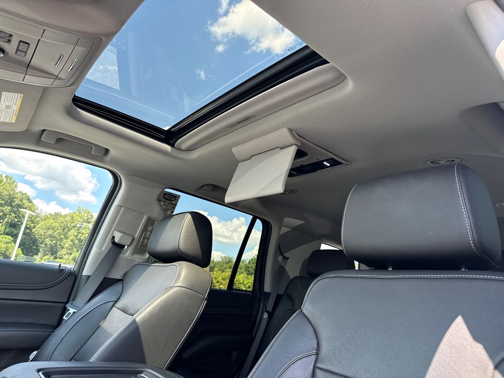 2020 Gmc Yukon SLT photo 32