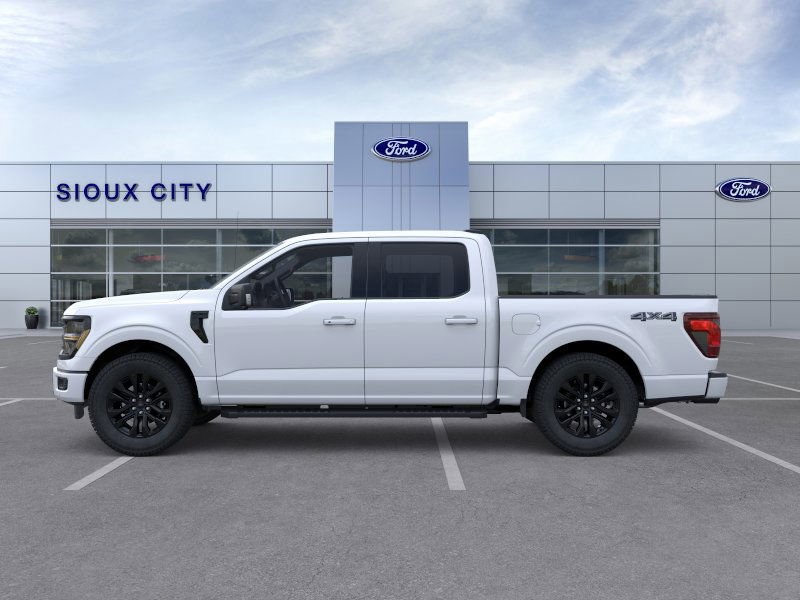 2025 Ford F-150 XLT photo 2