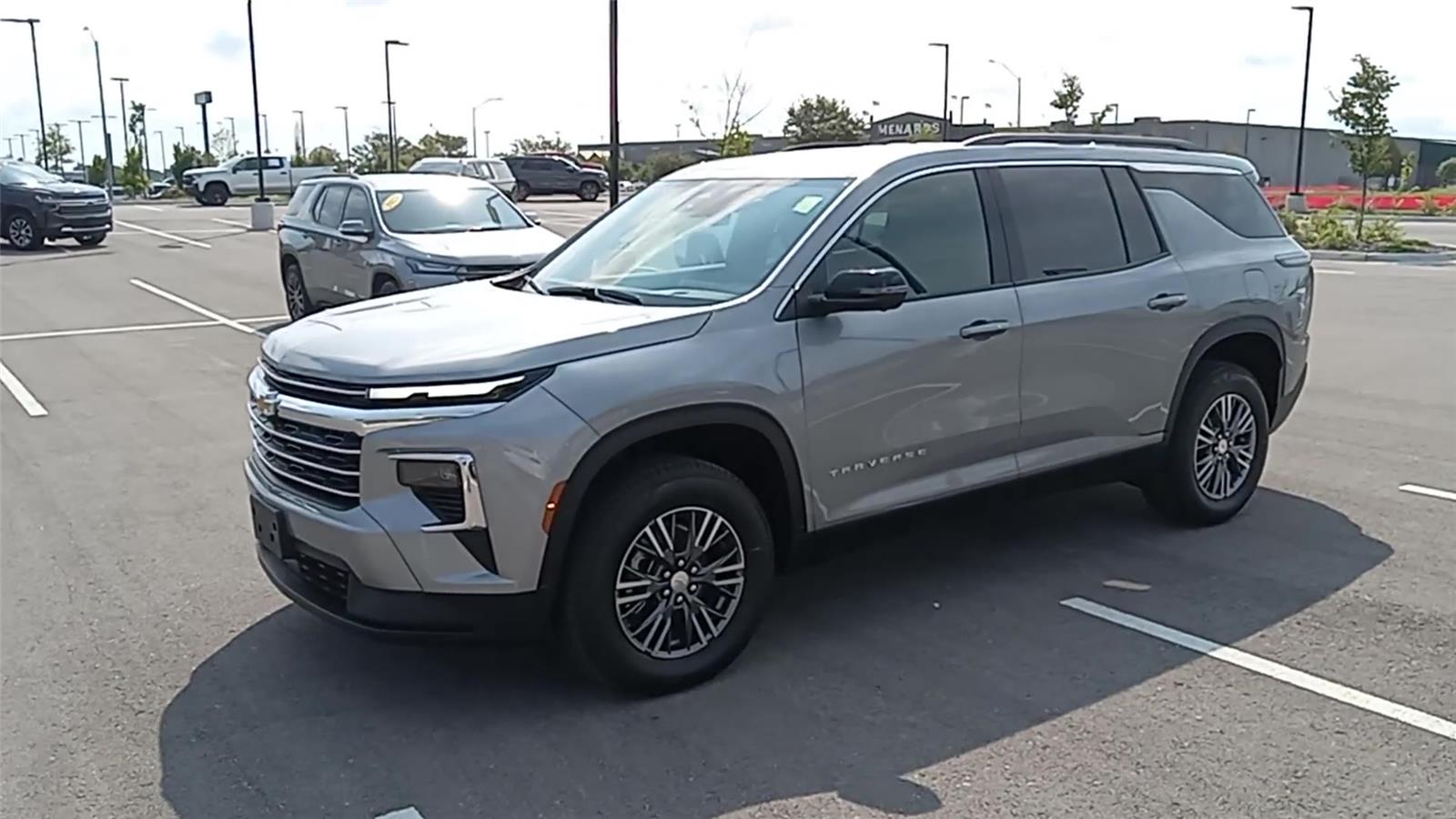 2026 Chevrolet Traverse photo 3