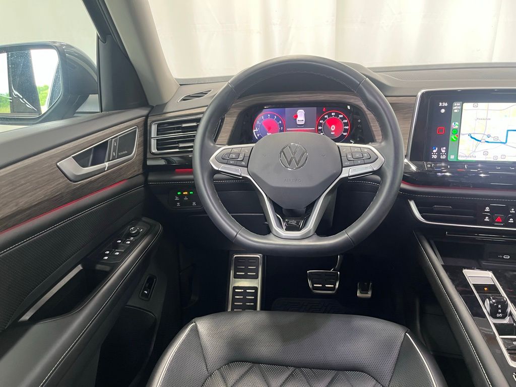 2024 Volkswagen Atlas SEL Premium R-Line photo 18