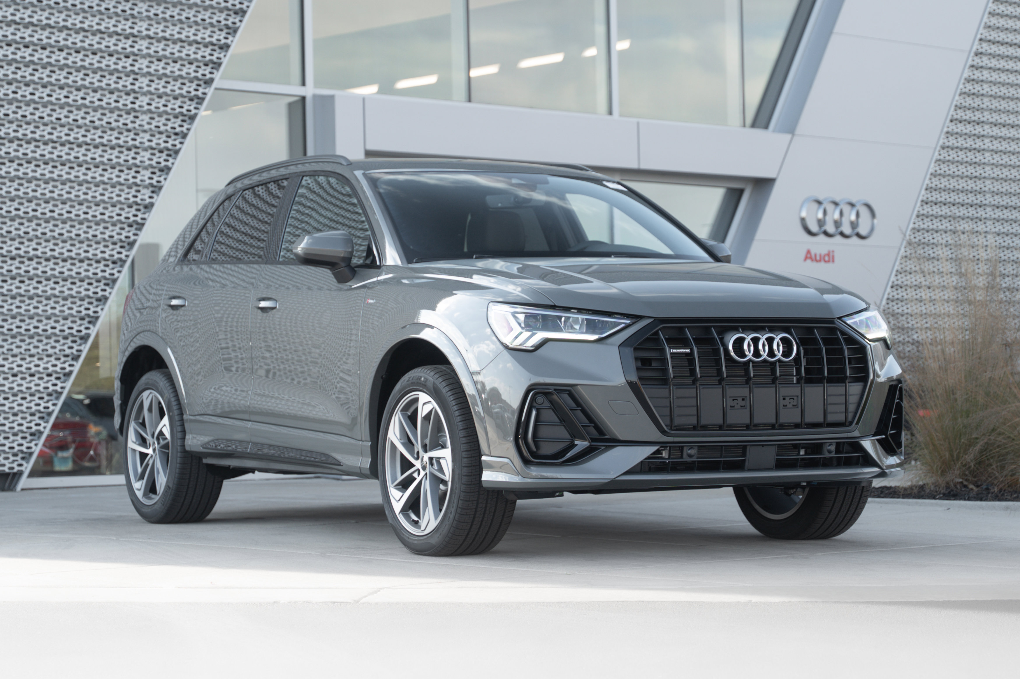 2025 Audi Q3 S Line Premium's photo