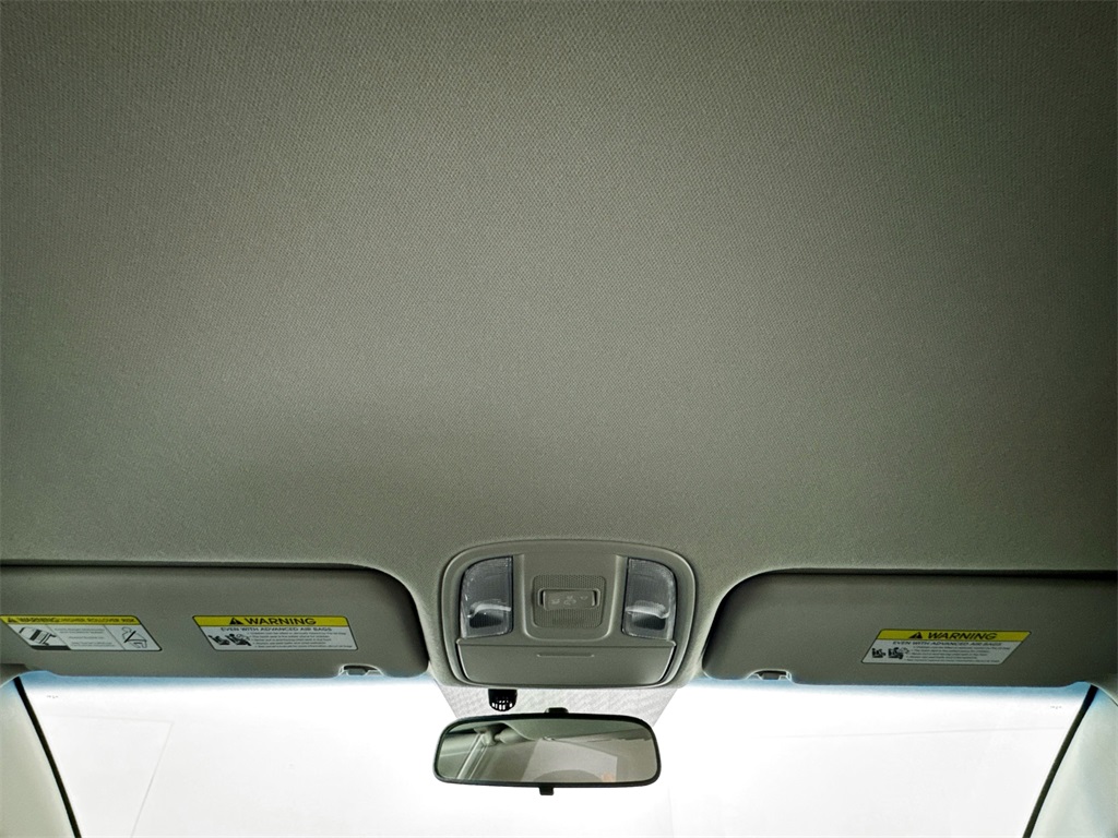 2021 Kia Niro LX photo 16