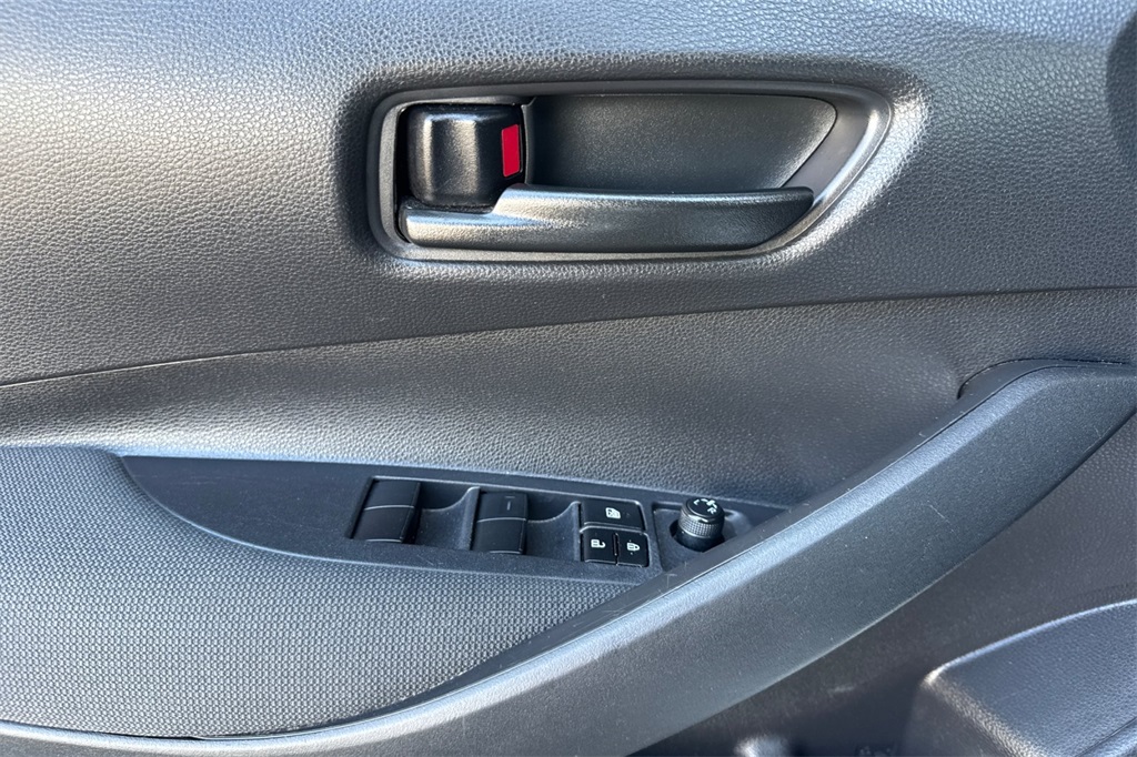 2023 Toyota Corolla LE photo 12