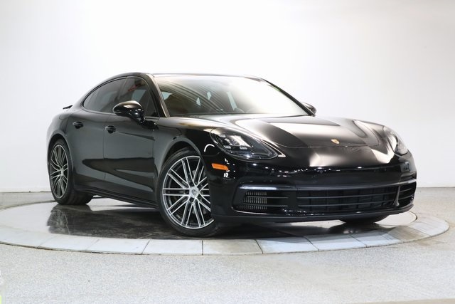 2018 Porsche Panamera 4S photo 2