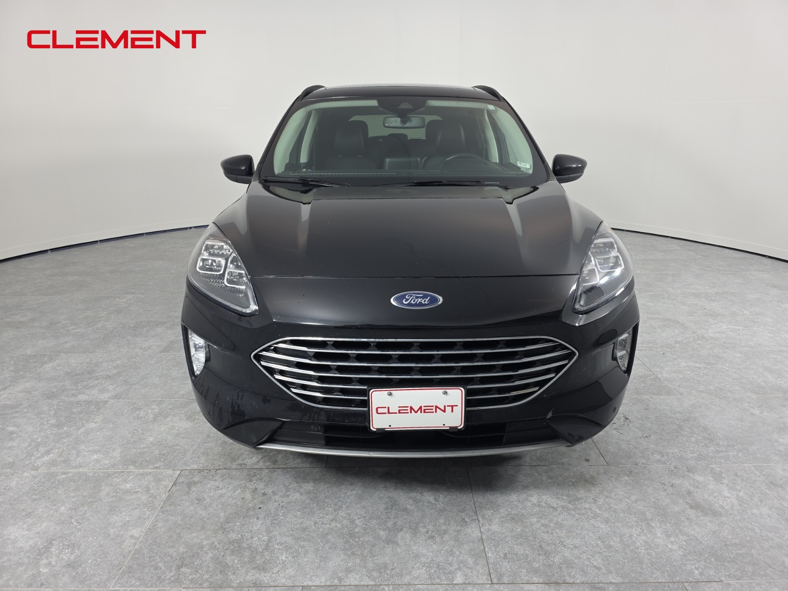 2022 Ford Escape Titanium photo 2