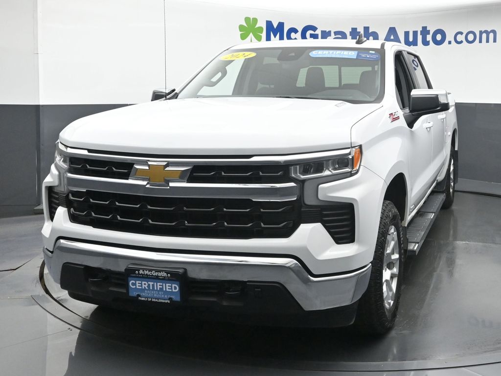 2024 Chevrolet Silverado 1500 LT photo 3