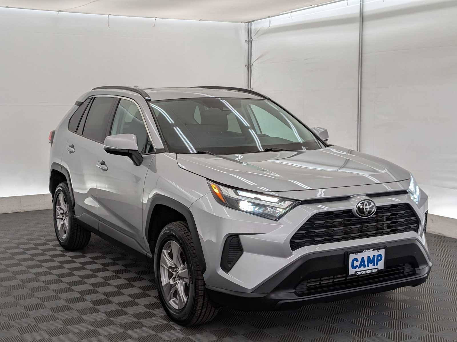 2023 Toyota RAV4 XLE photo 7
