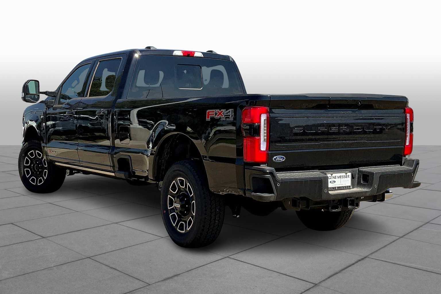 2025 Ford F-350 Platinum photo 12
