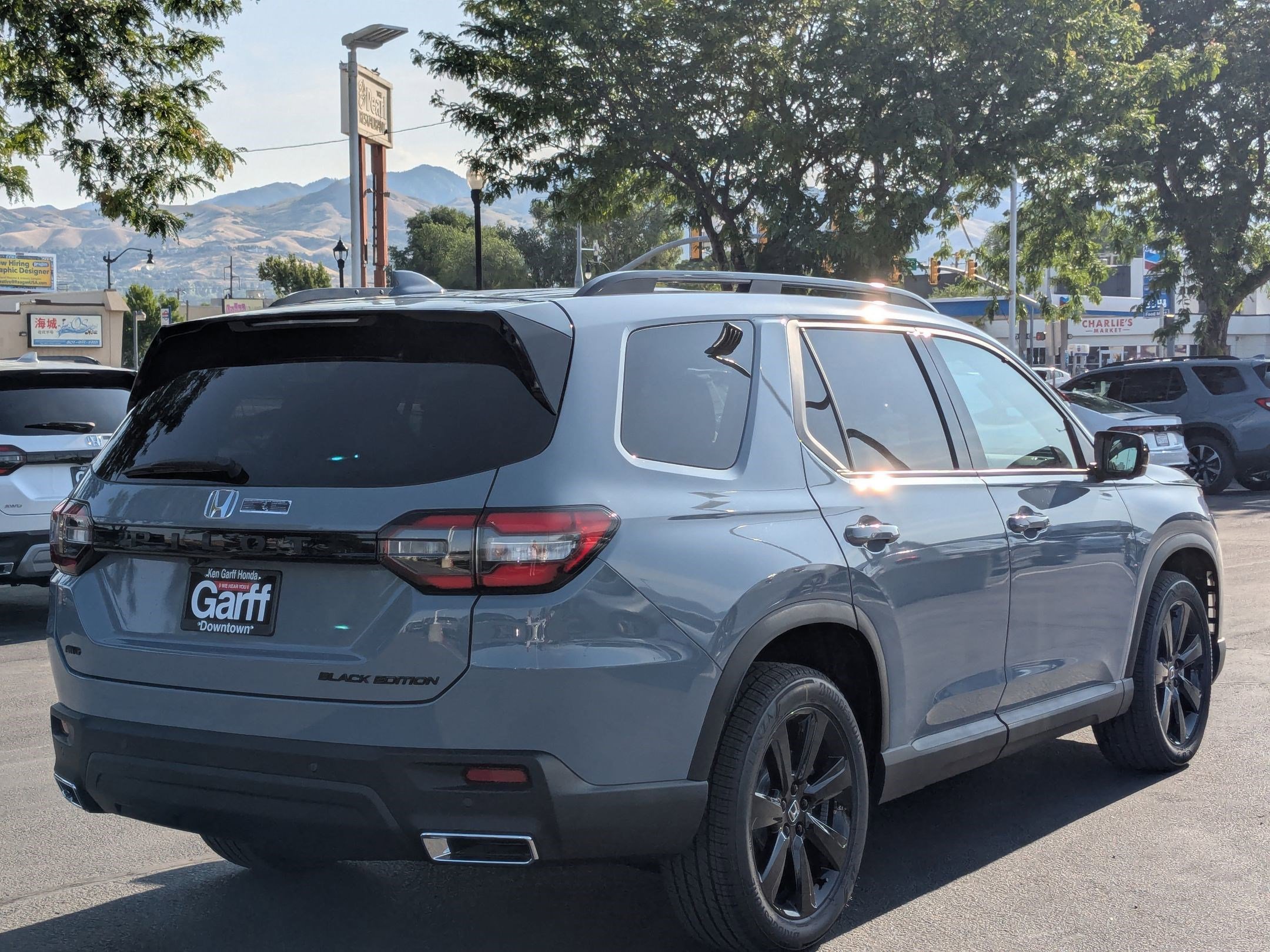 2025 Honda Pilot Black Edition photo 2