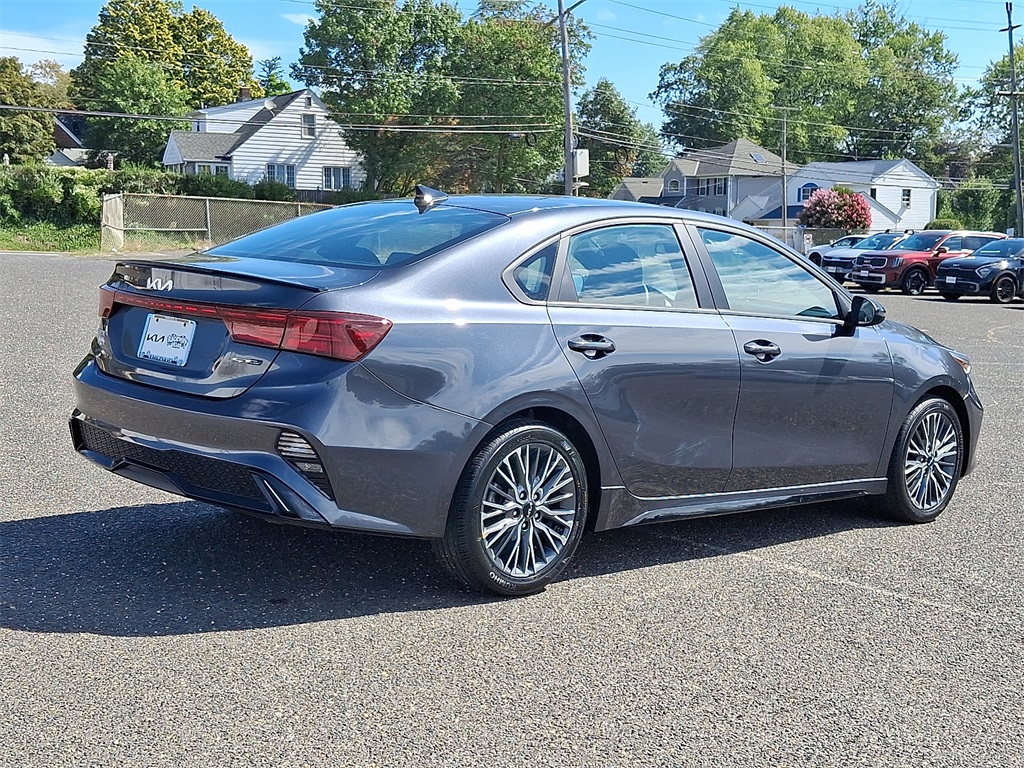 2023 Kia Forte GT-Line photo 6