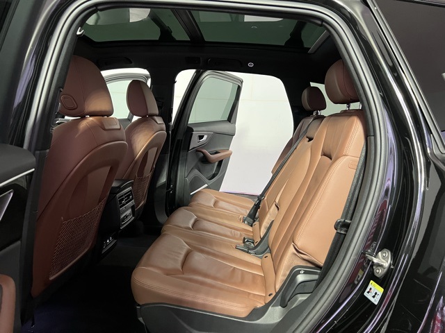 2022 Audi Q7 55 Premium Plus photo 24
