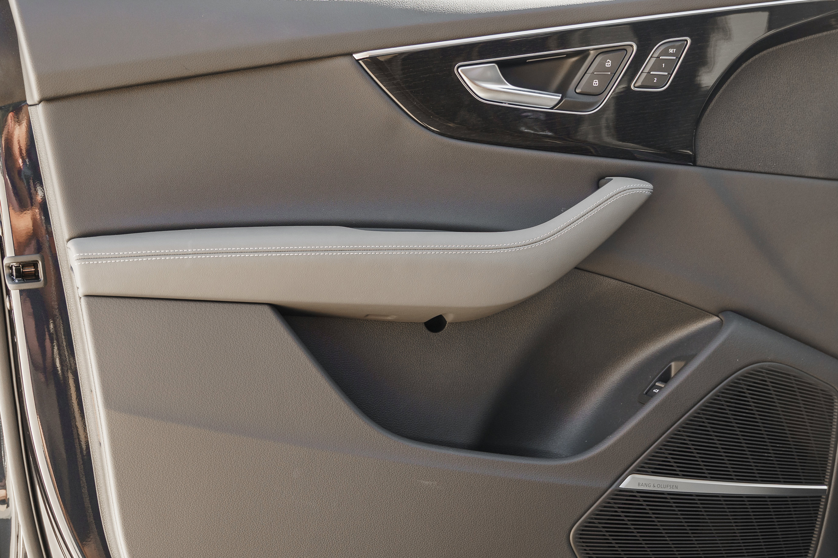 2025 Audi Q8 55 Premium Plus photo 21