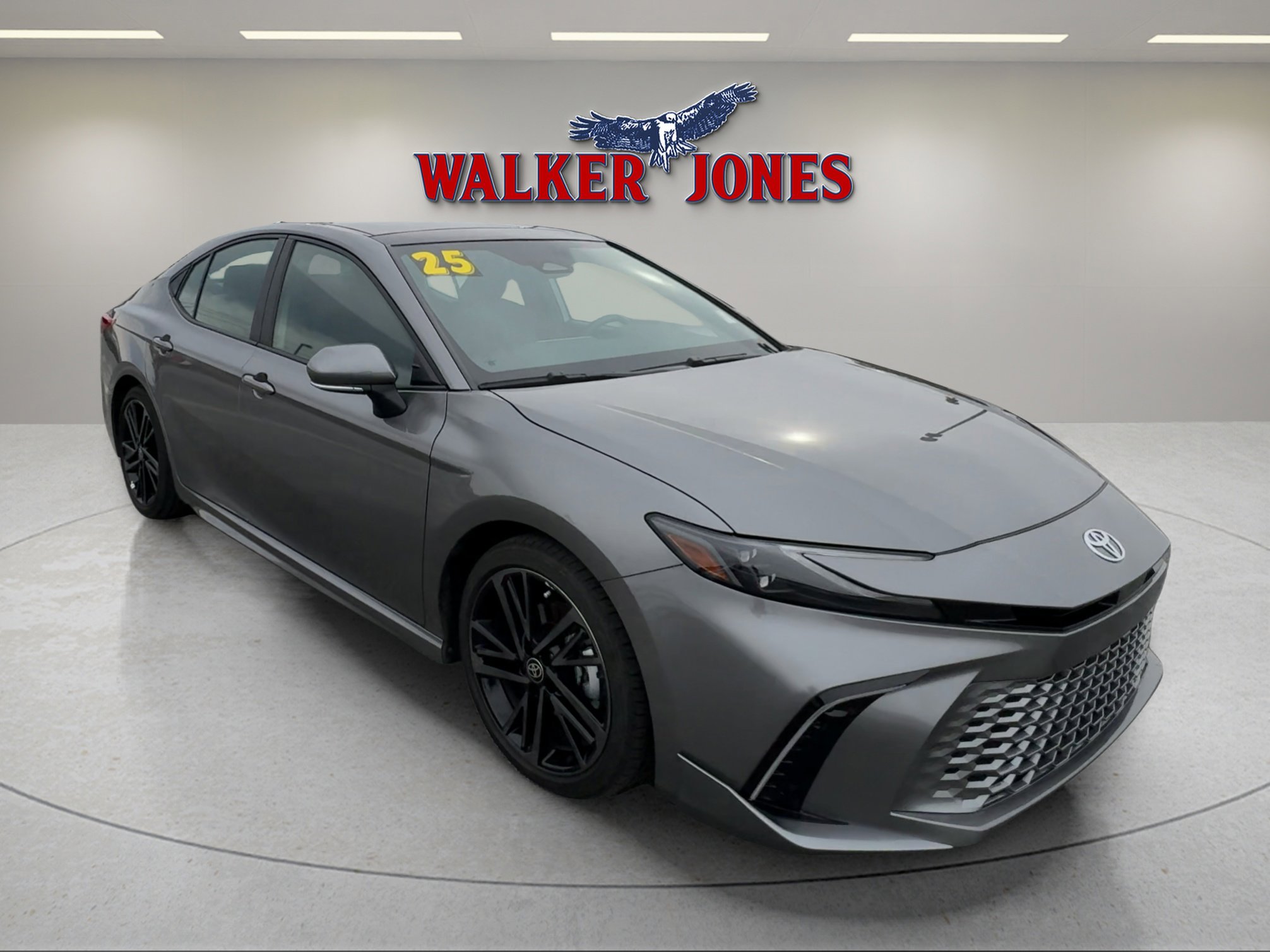 2025 Toyota Camry XSE's photo