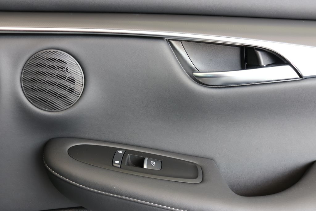2025 Infiniti QX50 Luxe photo 25