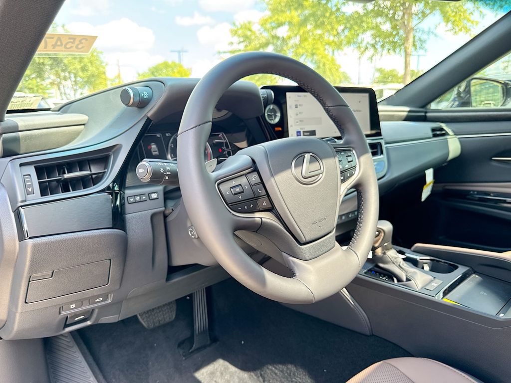 2025 Lexus ES Premium photo 21