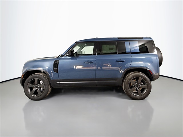 2026 Land Rover Defender 110 S photo 4