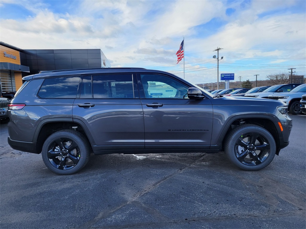 2024 Jeep Grand Cherokee Altitude X photo 2