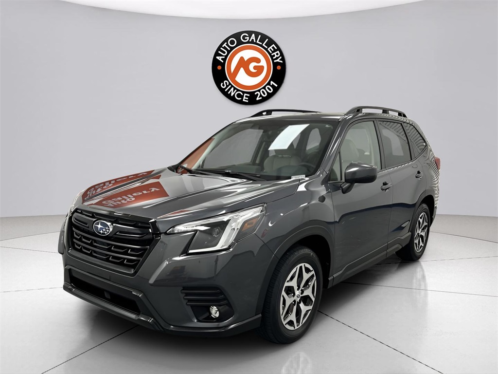 2024 Subaru Forester Premium photo 3