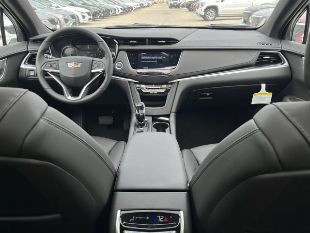 2025 Cadillac XT6 Luxury photo 12