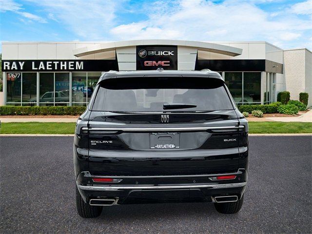 2026 Buick Enclave Avenir photo 2