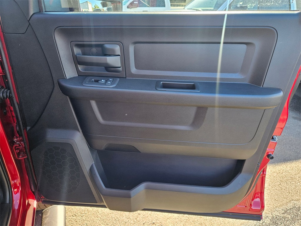 2026 Ram 3500 Tradesman photo 17