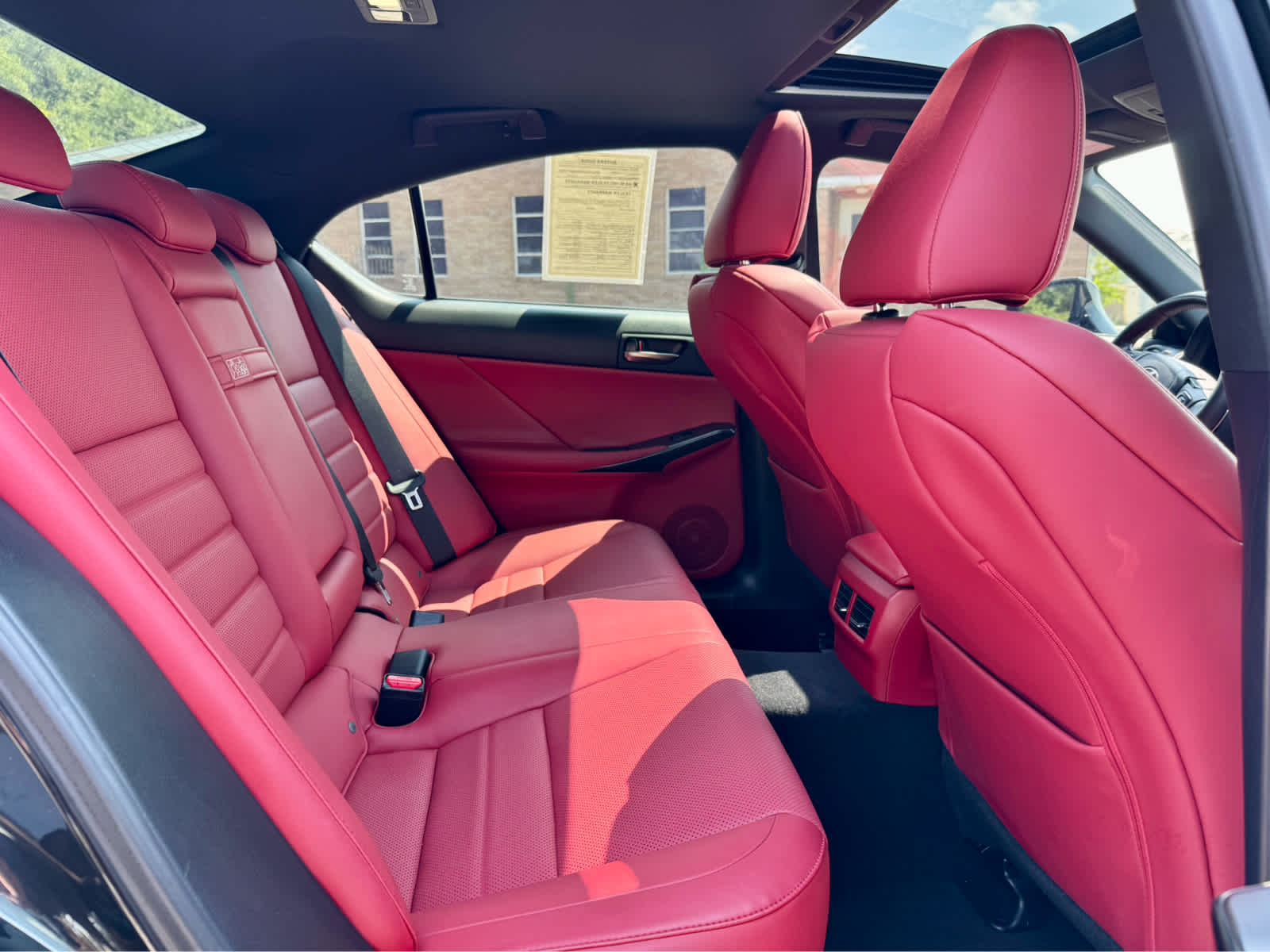 2023 Lexus IS 500 F SPORT photo 10
