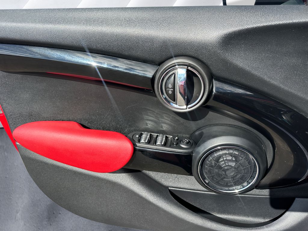 2019 Mini Cooper 4 Door Hardtop Signature photo 12