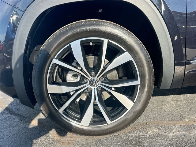 2025 Volkswagen Atlas Cross Sport SEL Premium R-Line photo 27