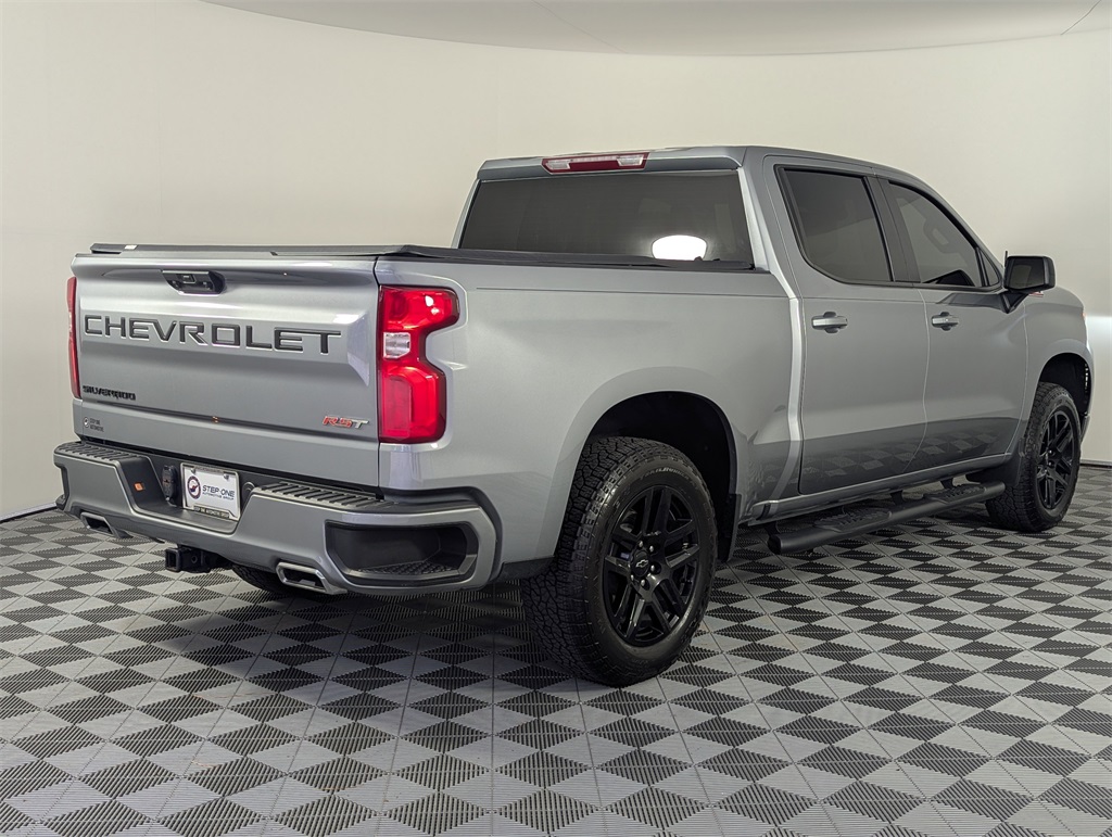 2024 Chevrolet Silverado 1500 RST photo 4