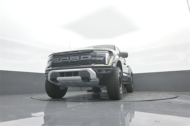 2025 Ford F-150 Raptor photo 25