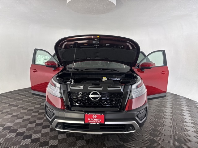 2025 Nissan Pathfinder Rock Creek photo 9