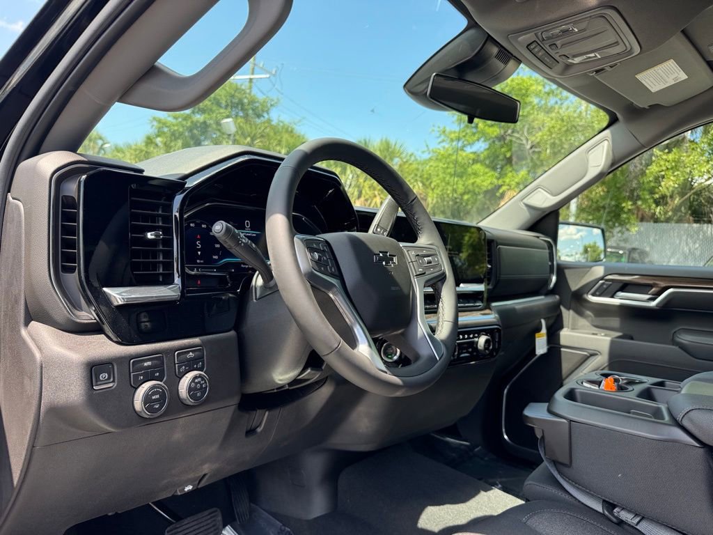 2025 Chevrolet Silverado 1500 RST photo 22