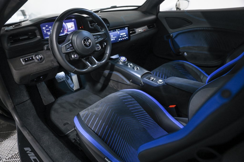 2022 Maserati MC20 Base photo 24