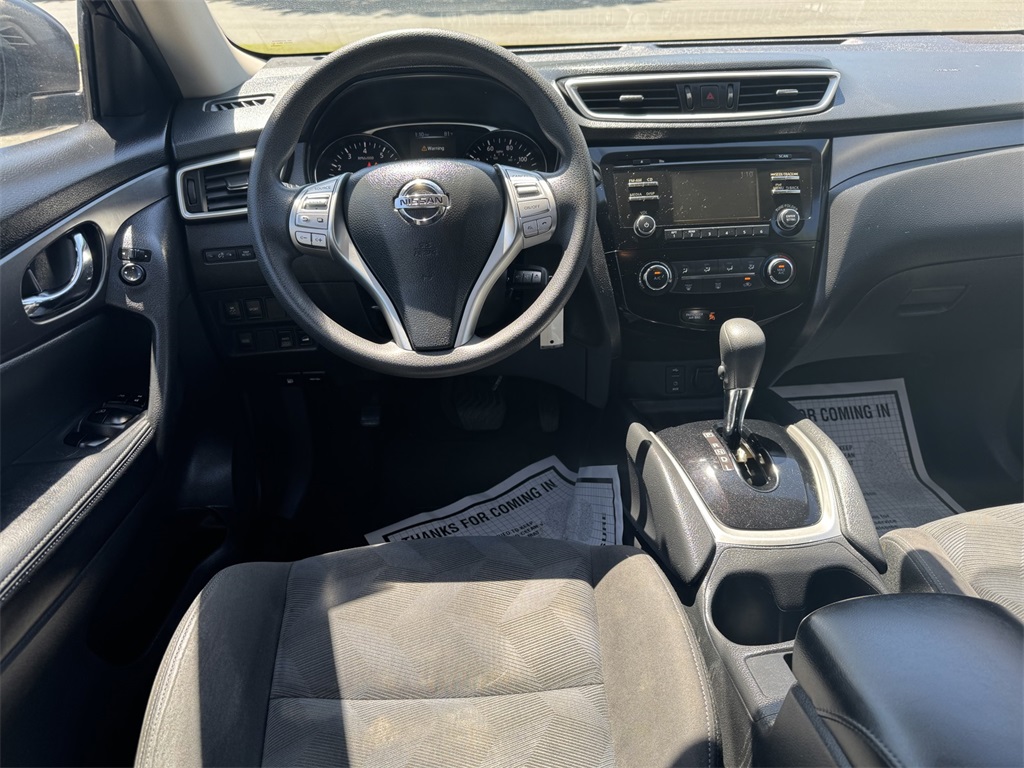 2015 Nissan Rogue S photo 11