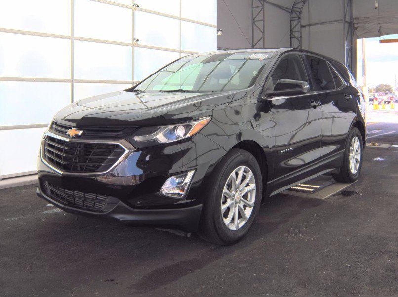 2018 Chevrolet Equinox LT photo 2
