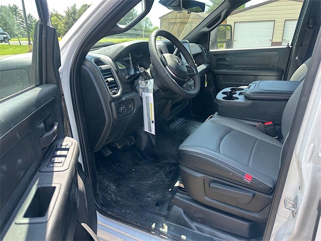 2025 Ram 5500 Tradesman photo 12